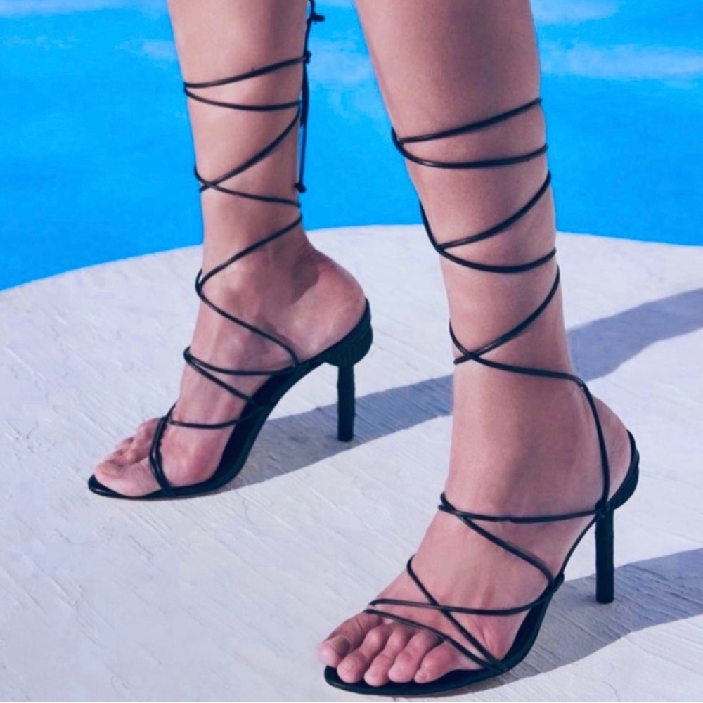 NEW CULT GAIA NAVY LEATHER STRAPPY SANDALS - Picture 11 of 14